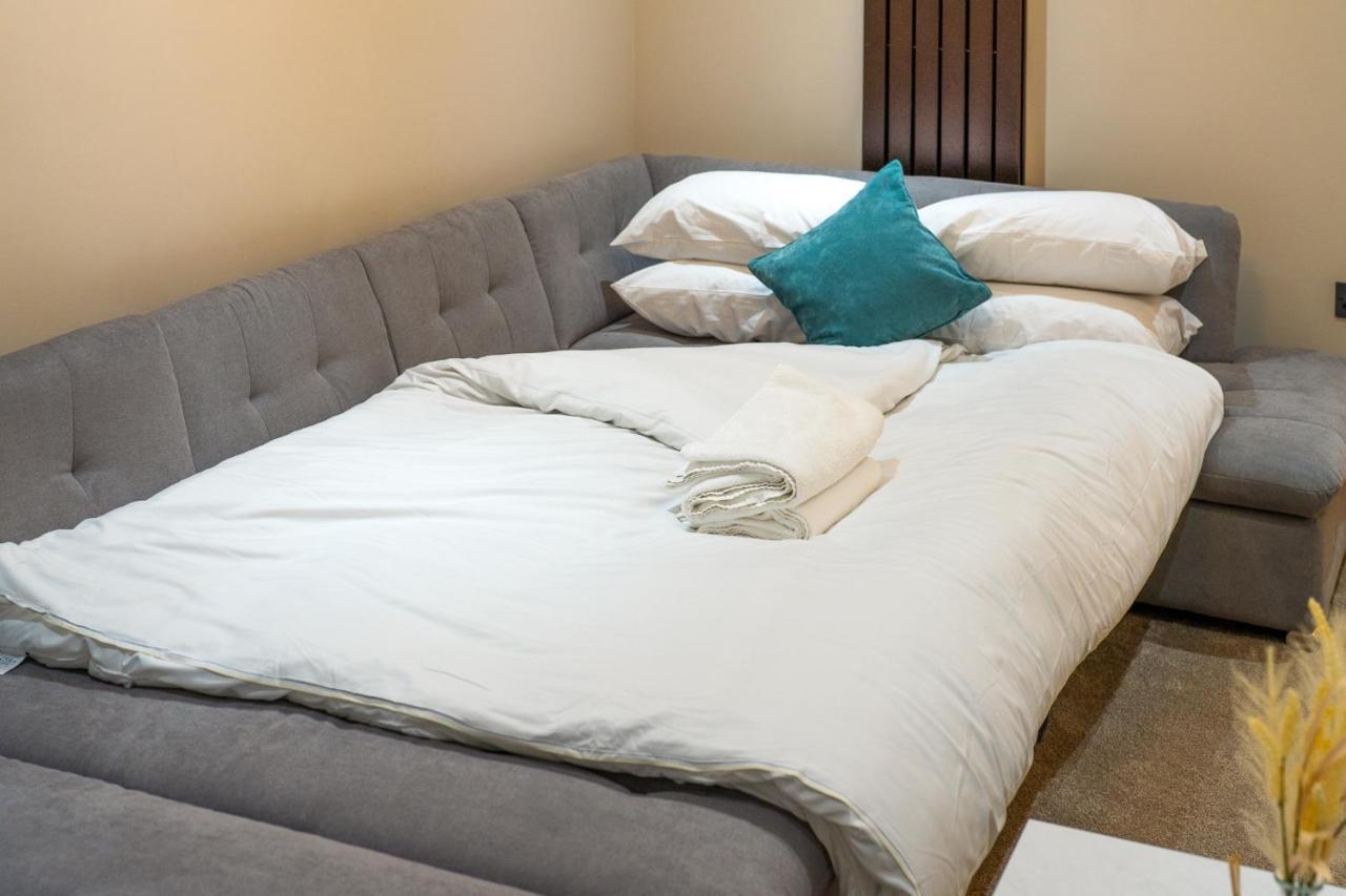 Brand New London Luxury House - Sleeps 8 Villa Dış mekan fotoğraf