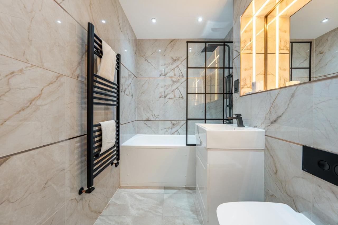 Brand New London Luxury House - Sleeps 8 Villa Dış mekan fotoğraf